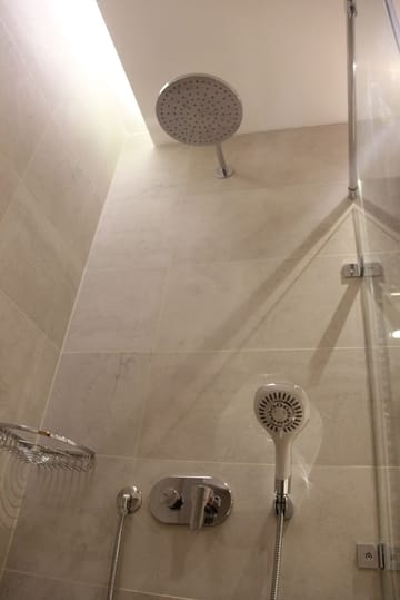 دوش حمام