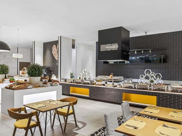 Breakfast area