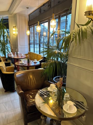 Breakfast area