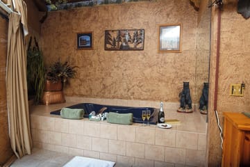 Private spa tub