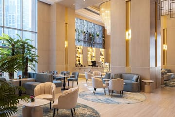 Lobby lounge