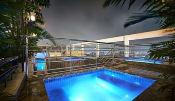 Private pool