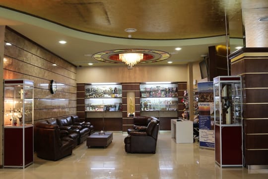 New Nairi Hotel