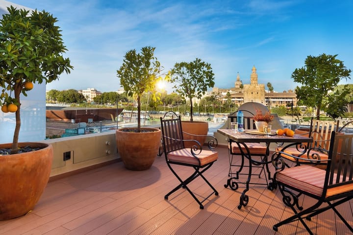 Casa de Triana Luxury Suites by Casa del Poeta