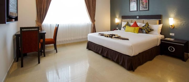 کلاب ماهیندرا ماک بوتیک