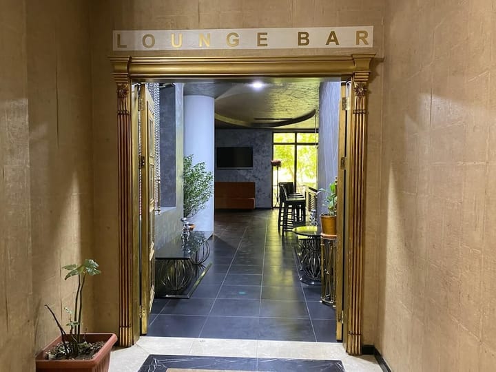 Ekm Hotel