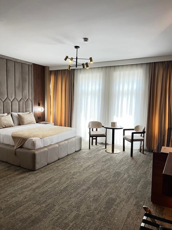 White Breeze Hotel