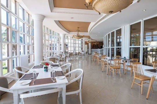 Golden Tulip Dar Es Salaam