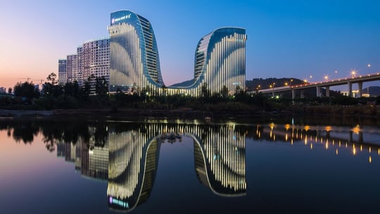 HUALUXE Xiamen Haicang Harbour View by IHG