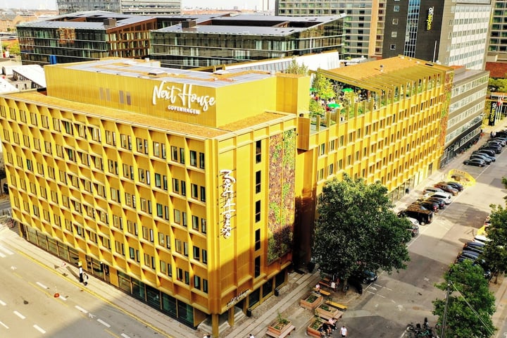 Primary image