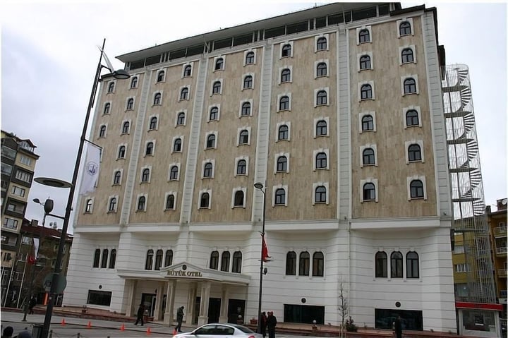 Primary image